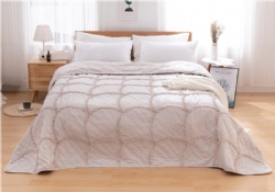 BEDCOVER / BEDSPREAD Shell Shape